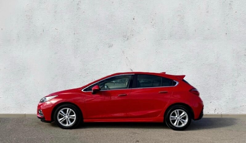 
								2018 Chevrolet Cruze Premier Hatchback. full									