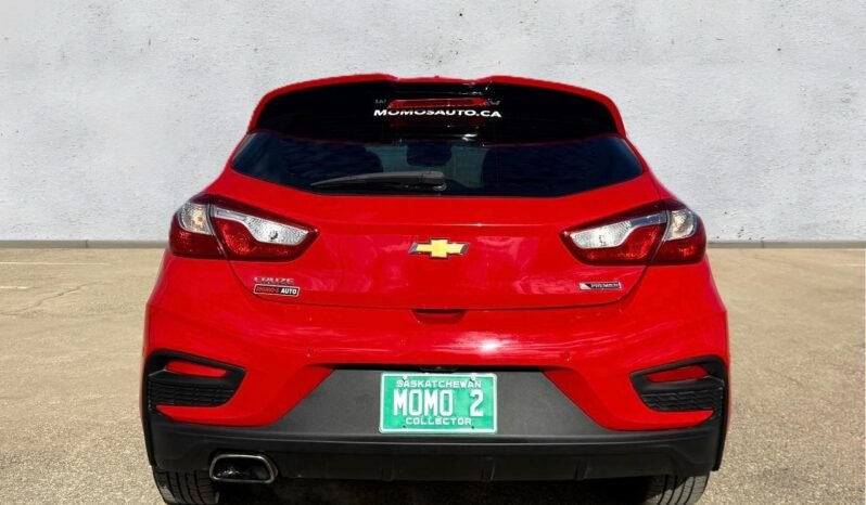 
								2018 Chevrolet Cruze Premier Hatchback. full									