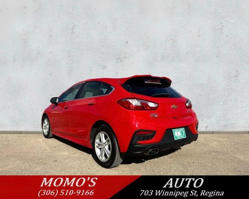 
								2018 Chevrolet Cruze Premier Hatchback. full									