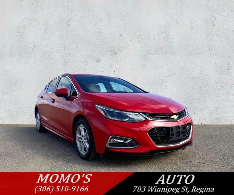 
								2018 Chevrolet Cruze Premier Hatchback. full									