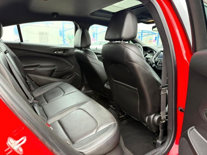 
								2018 Chevrolet Cruze Premier Hatchback. full									