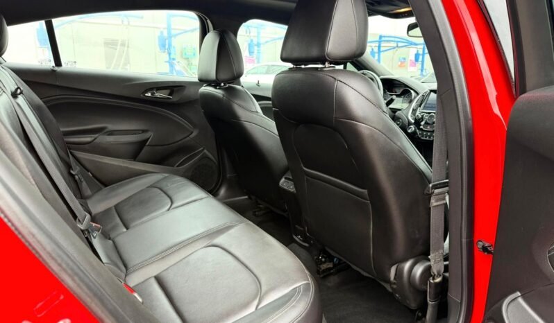 
								2018 Chevrolet Cruze Premier Hatchback. full									