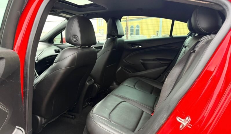 
								2018 Chevrolet Cruze Premier Hatchback. full									