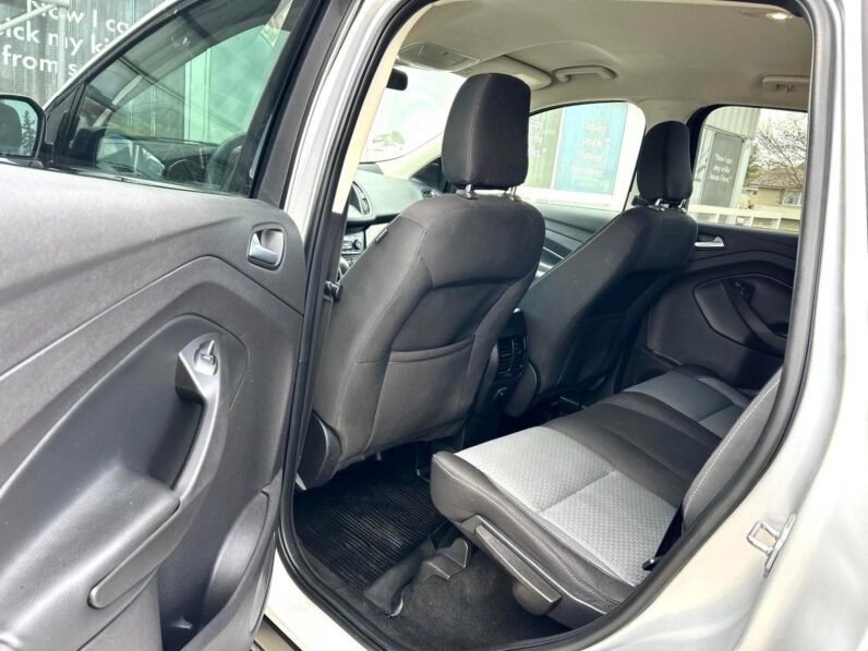 
								2018 Ford Escape SEL AWD SUV full									