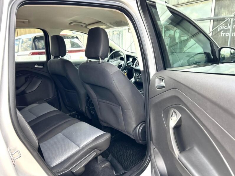 
								2018 Ford Escape SEL AWD SUV full									
