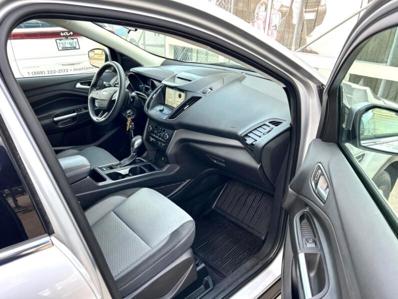 
								2018 Ford Escape SEL AWD SUV full									