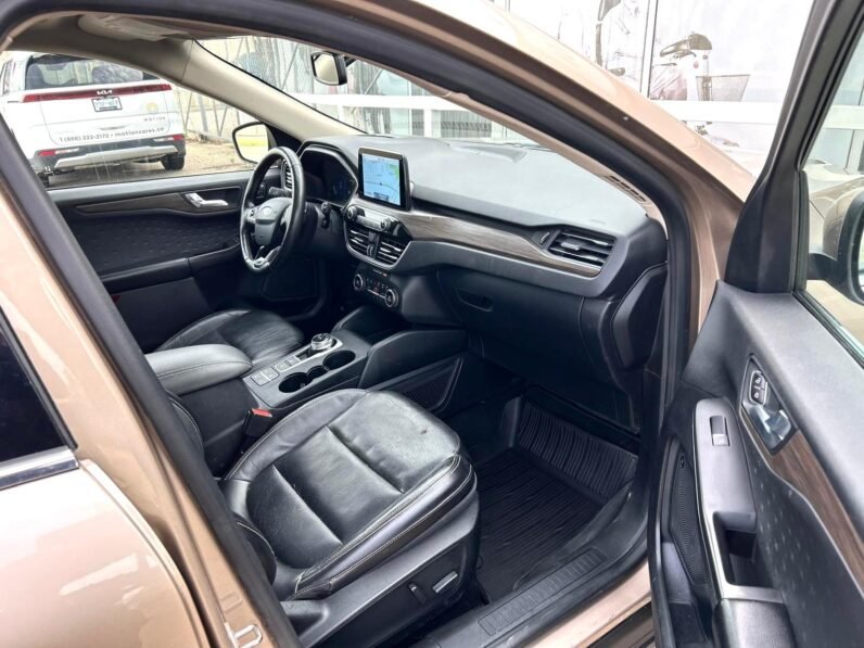 
								2020 Ford Escape Titanium AWD SUV full									