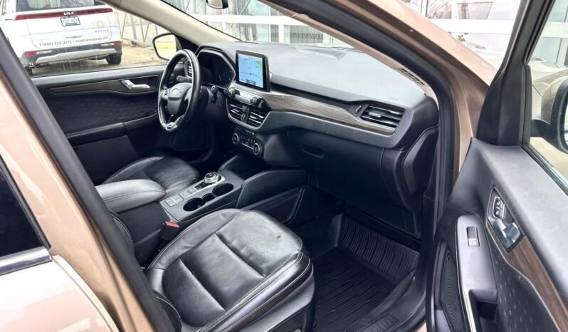 
								2020 Ford Escape Titanium AWD SUV full									