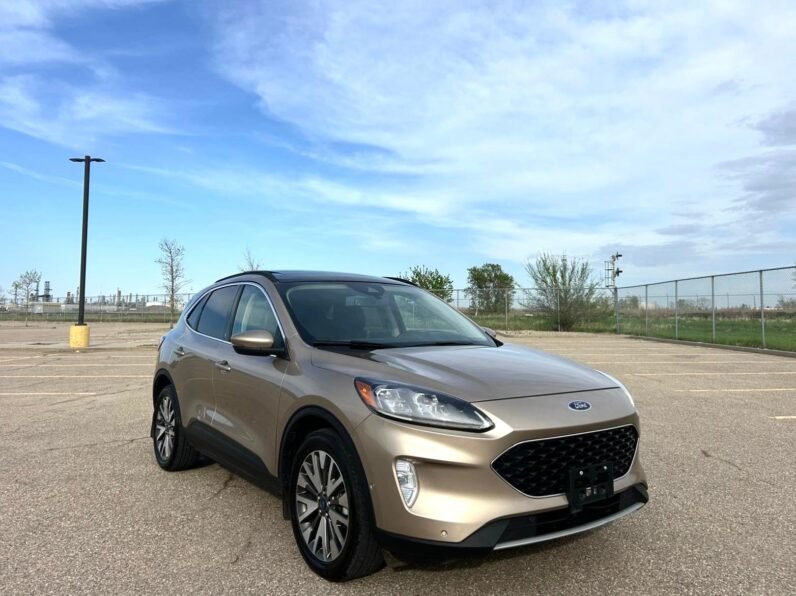 
								2020 Ford Escape Titanium AWD SUV full									