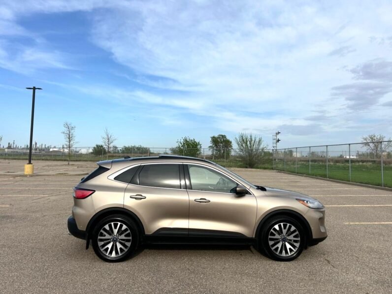 
								2020 Ford Escape Titanium AWD SUV full									