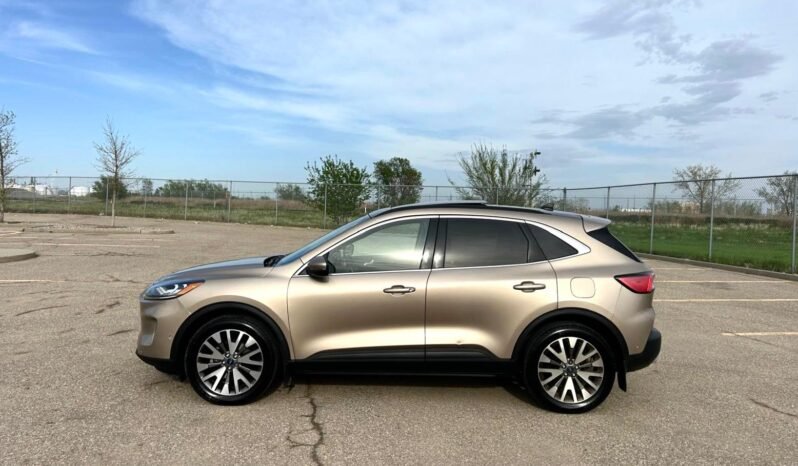 
								2020 Ford Escape Titanium AWD SUV full									