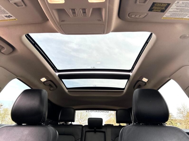 
								2020 Ford Escape Titanium AWD SUV full									