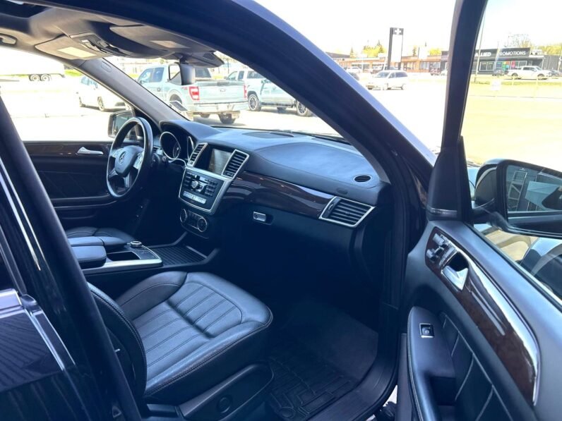 
								2014 Mercedes-Benz GL350 Bluetec 4MATIC SUV. full									