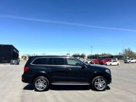 2014 Mercedes-Benz GL350 Bluetec 4MATIC SUV.