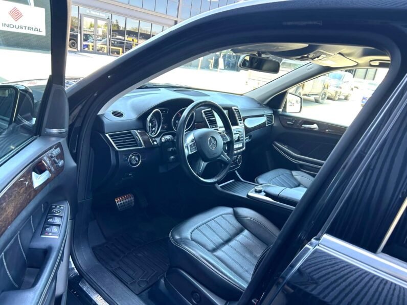 
								2014 Mercedes-Benz GL350 Bluetec 4MATIC SUV. full									