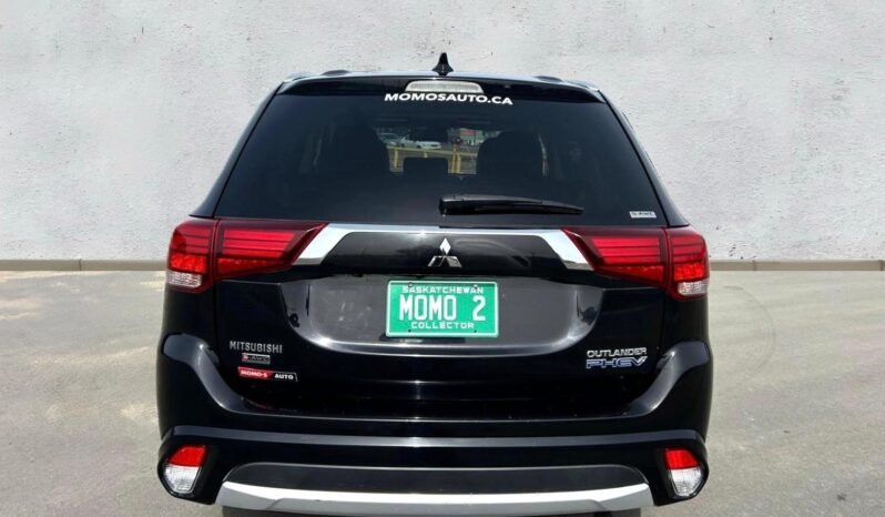 
								2018 Mitsubishi Outlander Limited PHEV AWD SUV full									