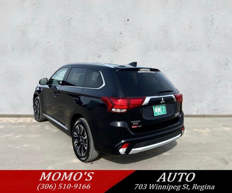 
								2018 Mitsubishi Outlander Limited PHEV AWD SUV full									