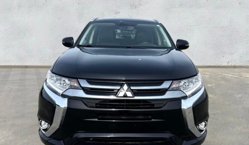 
								2018 Mitsubishi Outlander Limited PHEV AWD SUV full									