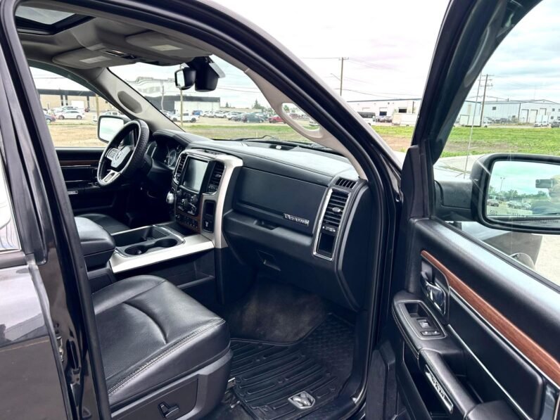
								2015 Dodge Ram 1500 Laramie Crewcab 4×4 Pickup Truck full									