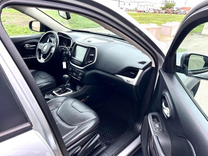 
								2015 Jeep Cherokee TrailHawk 4×4 SUV full									