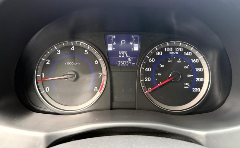 
								2016 Hyundai Accent SE Sedan full									