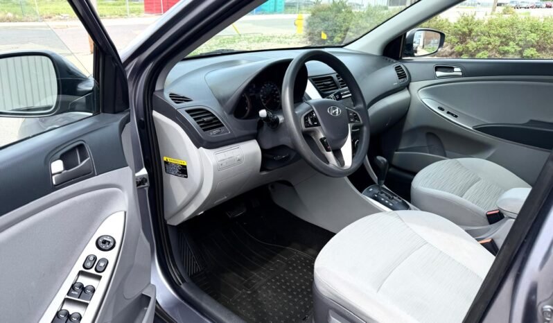 
								2016 Hyundai Accent SE Sedan full									