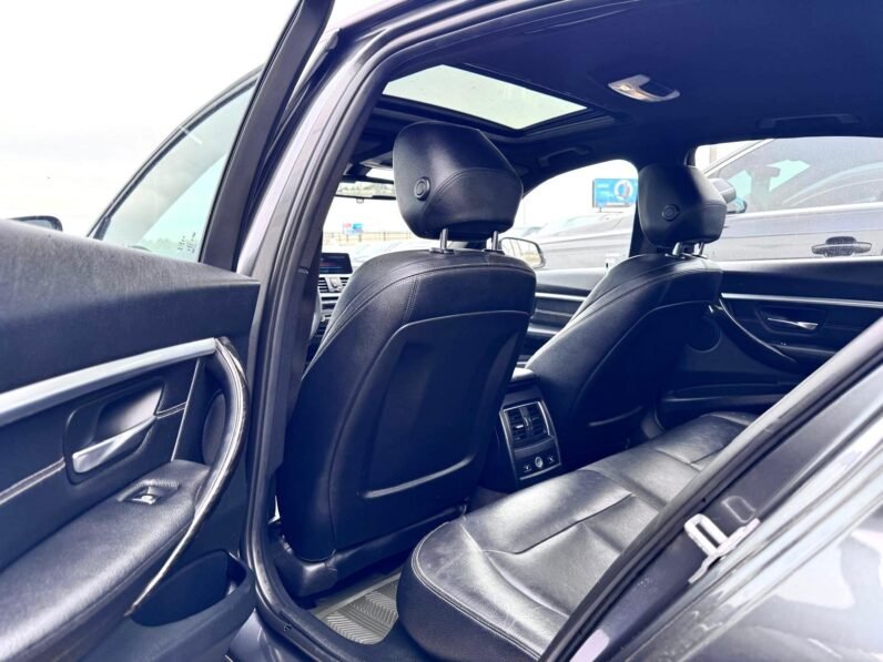 
								2017 BMW 330XI AWD Sedan full									
