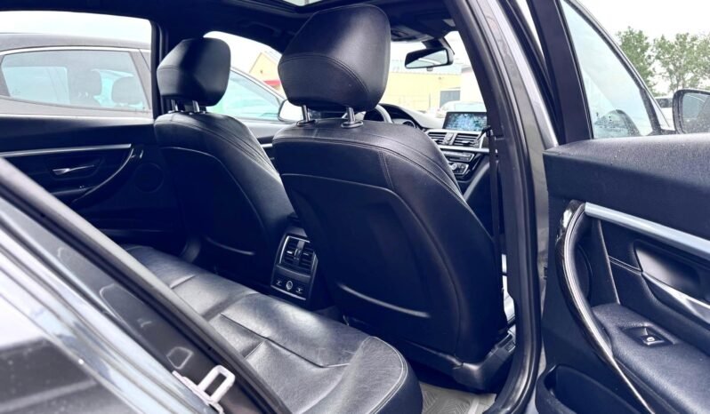 
								2017 BMW 330XI AWD Sedan full									