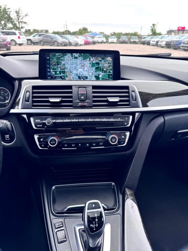 
								2017 BMW 330XI AWD Sedan full									