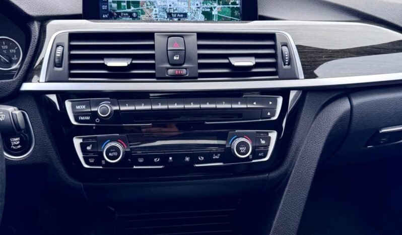 
								2017 BMW 330XI AWD Sedan full									