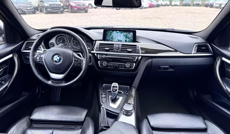 
								2017 BMW 330XI AWD Sedan full									