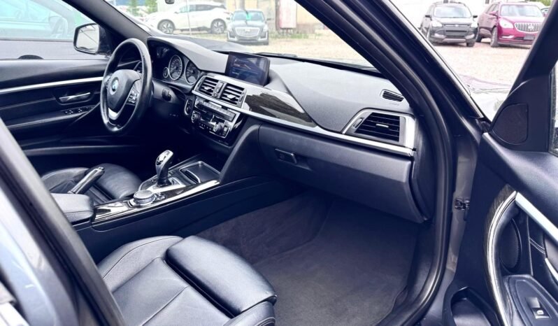 
								2017 BMW 330XI AWD Sedan full									