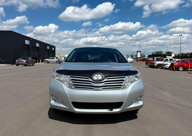 
								2010 Toyota Venza Limited AWD SUV. full									