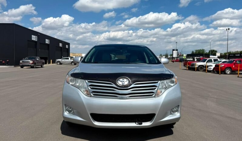 
								2010 Toyota Venza Limited AWD SUV. full									