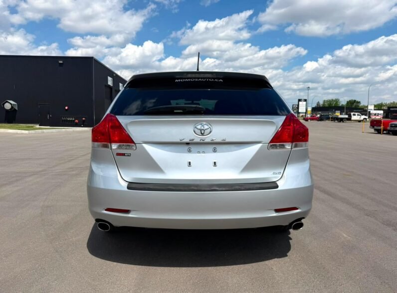 
								2010 Toyota Venza Limited AWD SUV. full									