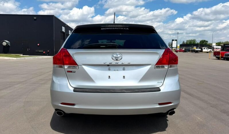 
								2010 Toyota Venza Limited AWD SUV. full									