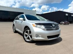 2010 Toyota Venza Limited AWD SUV.