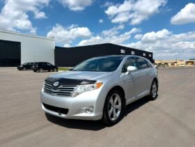 2010 Toyota Venza Limited AWD SUV.