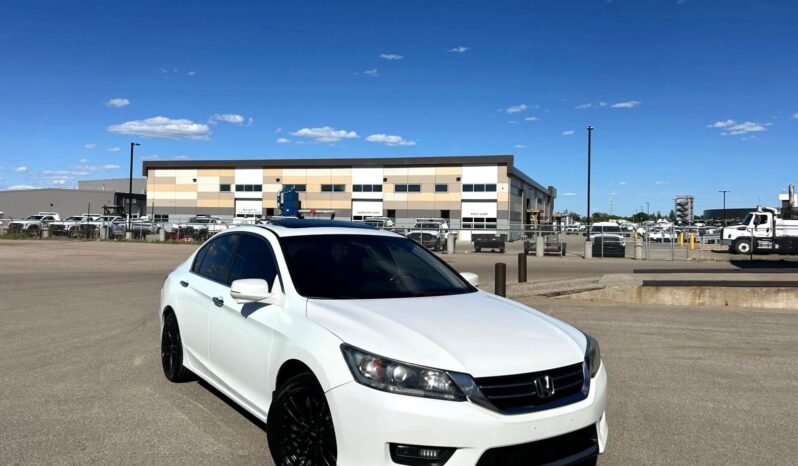 
								2015 Honda Accord Touring Sedan full									