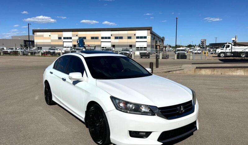 
								2015 Honda Accord Touring Sedan full									