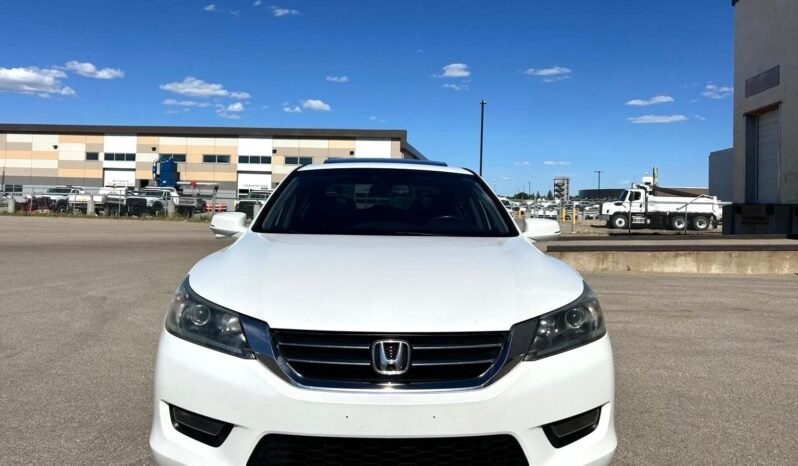 
								2015 Honda Accord Touring Sedan full									
