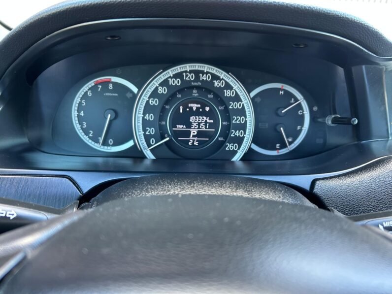 
								2015 Honda Accord Touring Sedan full									
