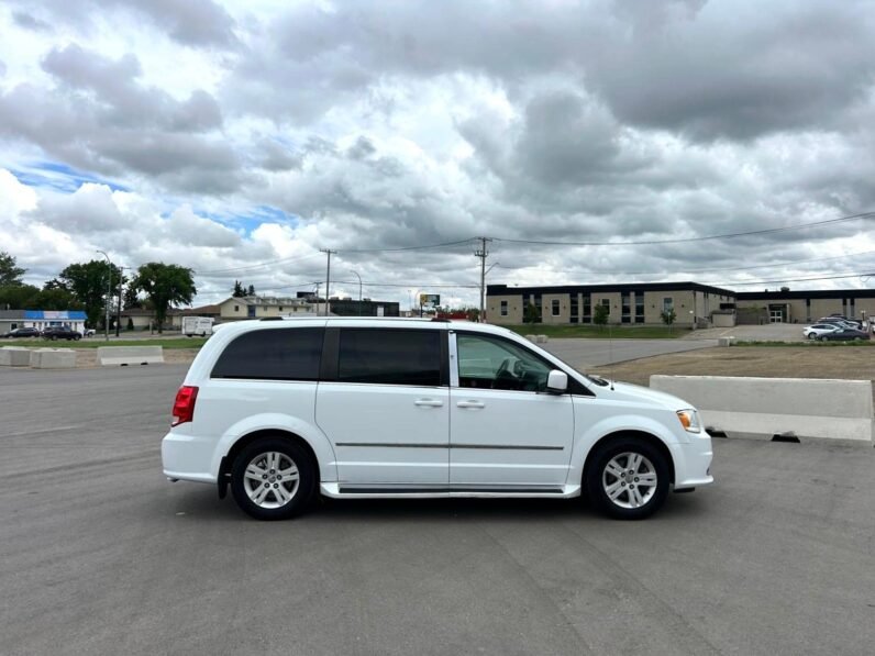 
								2014 Dodge Grand Caravan CREW Minivan full									