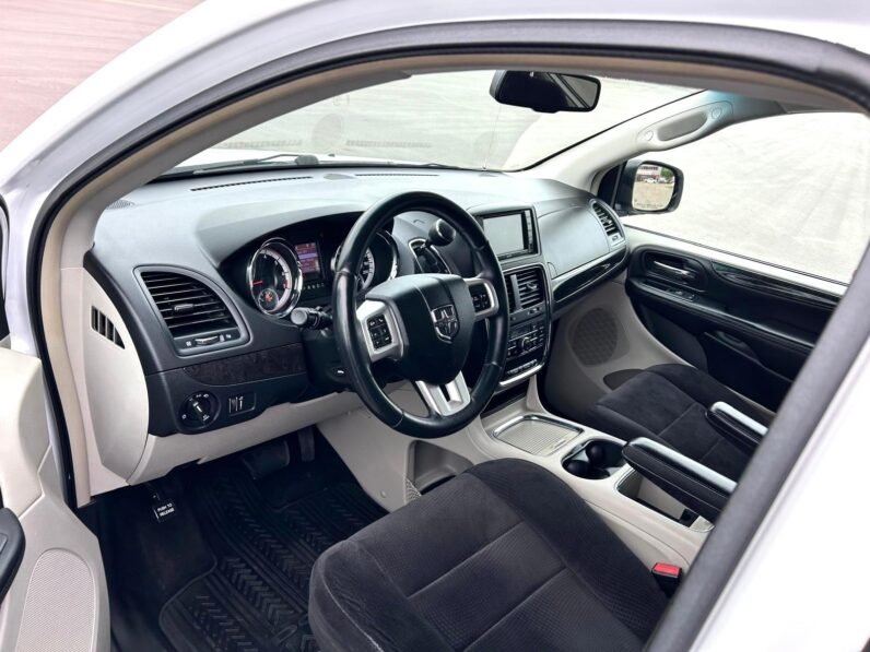 
								2014 Dodge Grand Caravan CREW Minivan full									