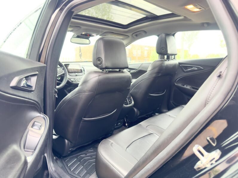
								2018 Chevrolet Malibu Premier Sedan full									
