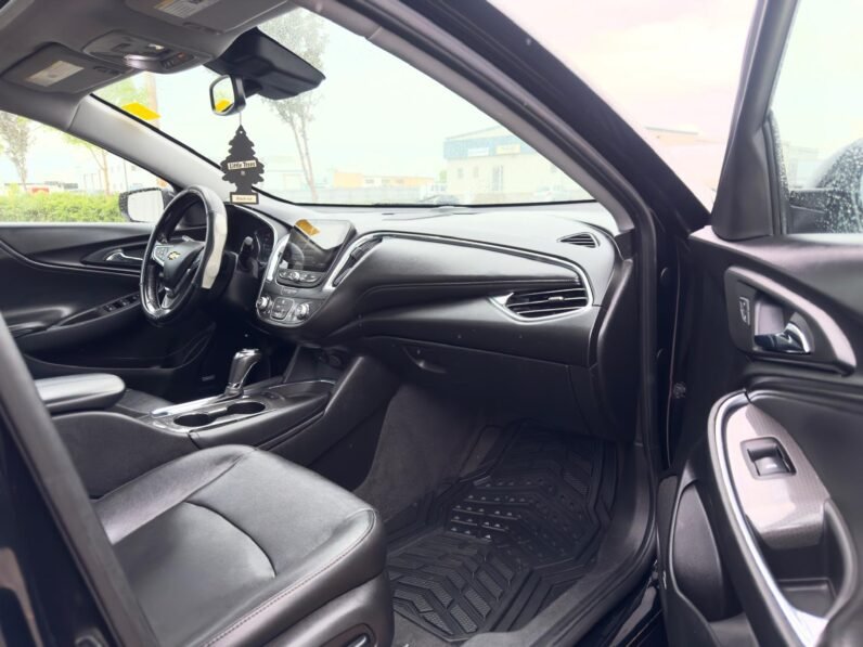 
								2018 Chevrolet Malibu Premier Sedan full									