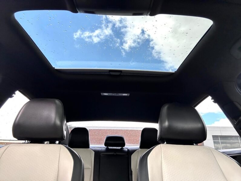 
								2019 Volkswagen Jetta R-Line Sedan full									