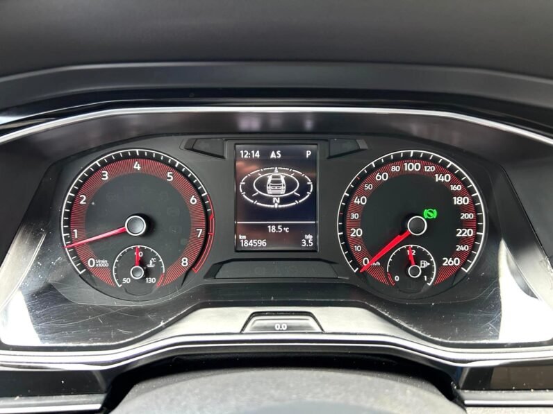 
								2019 Volkswagen Jetta R-Line Sedan full									
