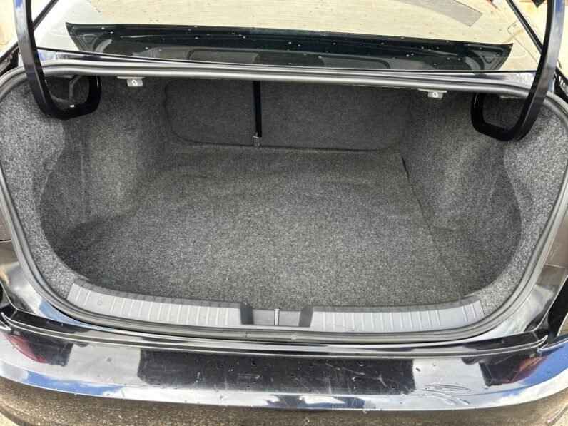 
								2019 Volkswagen Jetta R-Line Sedan full									