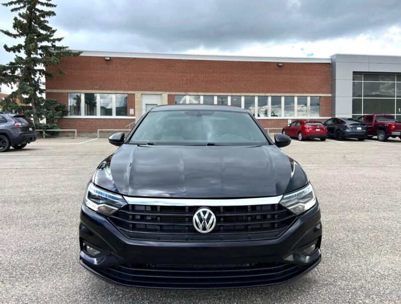 
								2019 Volkswagen Jetta R-Line Sedan full									